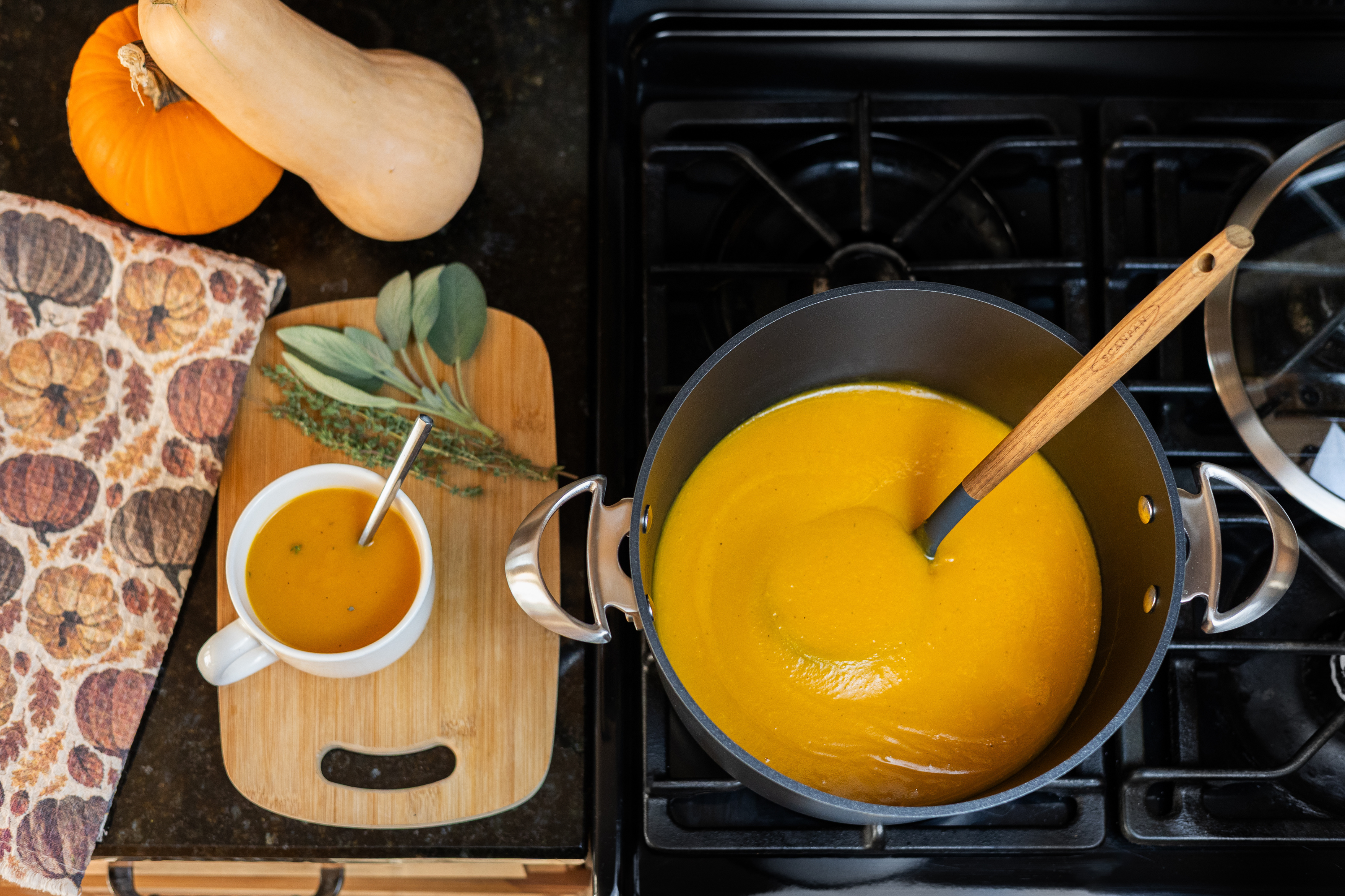 Easy One-Pot Butternut Squash Soup