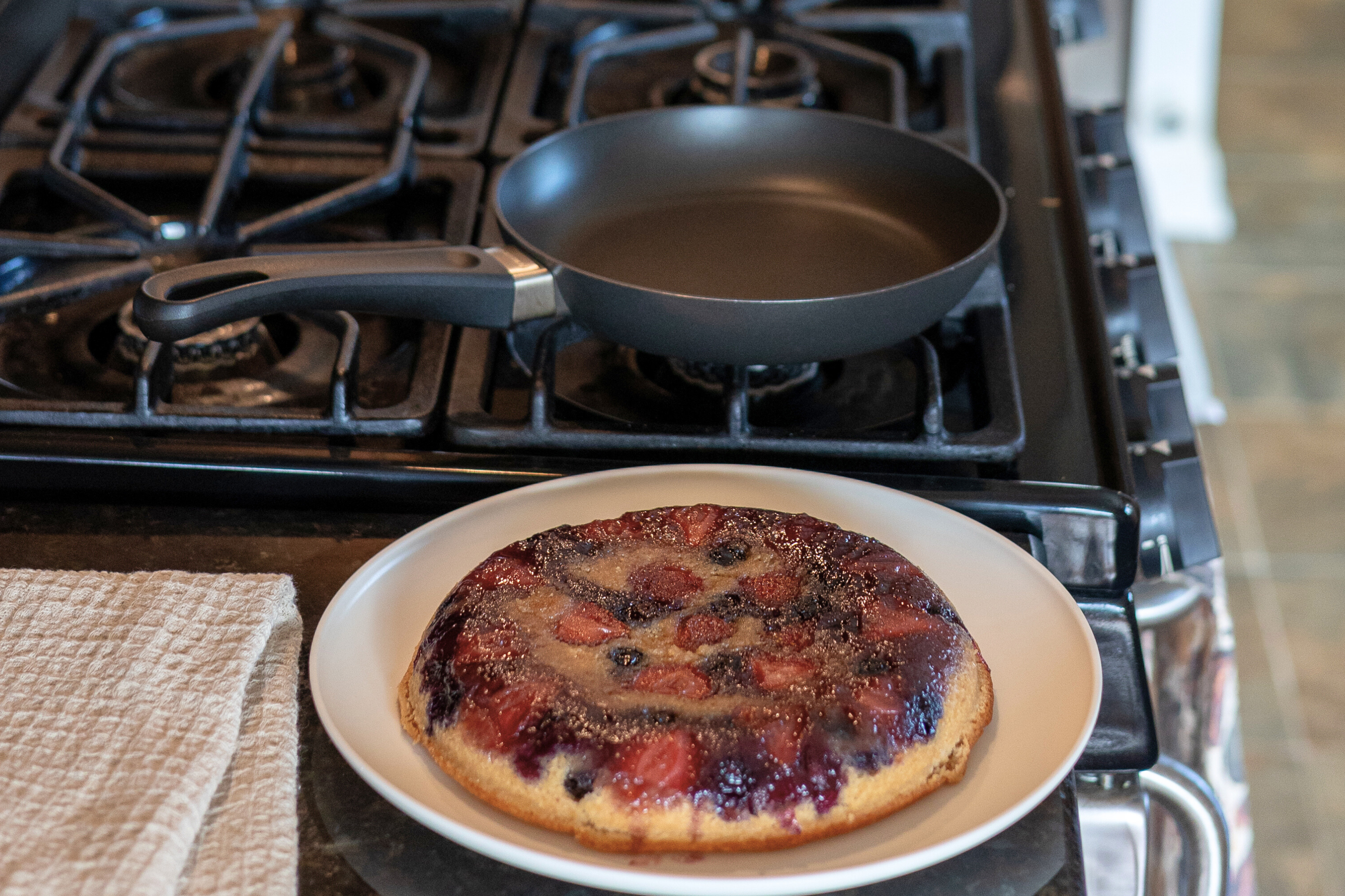 Small Pan, Big Flavor: Baking an Upside-Down Berry Cake in Your Classic 8